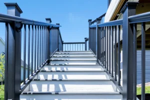 Aria Stairs (Black)
